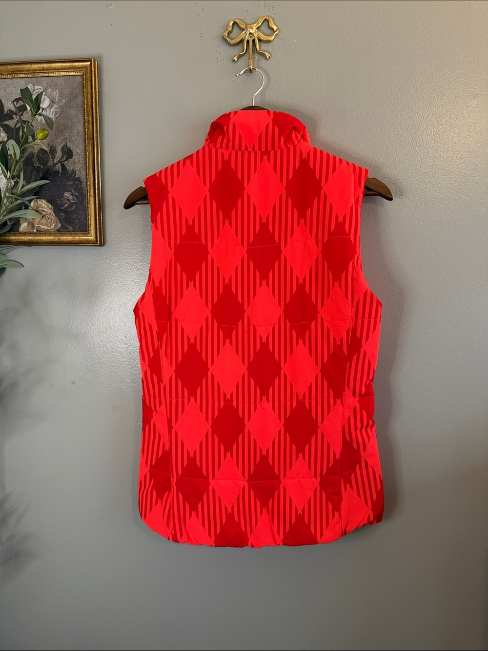 Nike Golf Sport Women’s Small Coral Geometric Full Zip Insulated Vest - Picture 8 of 9